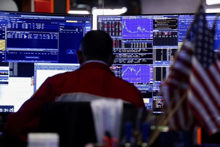 U.S. Stock Market Outlook 2025: Will Tech Stocks Keep Driving Wall Street?